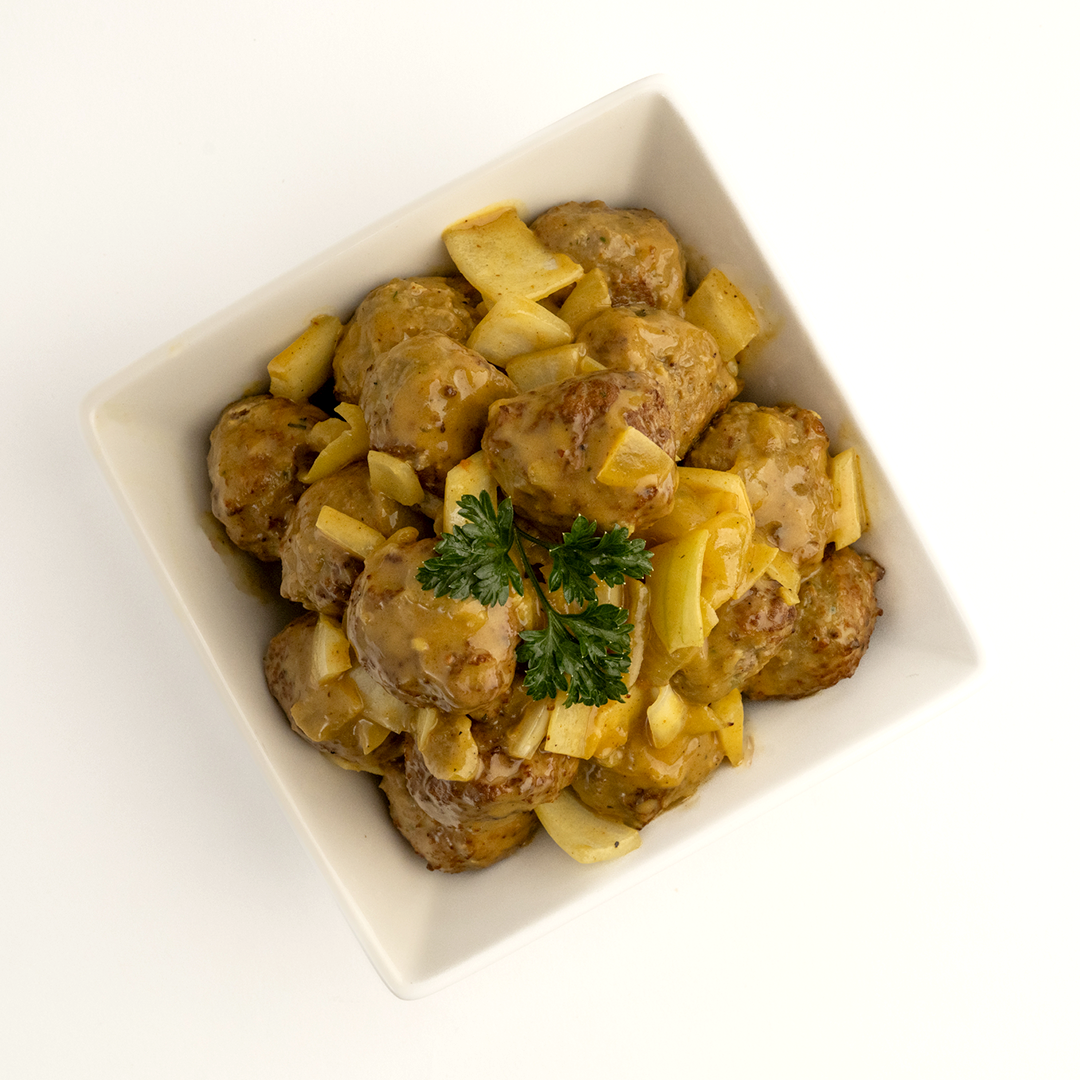 Albondigas de Carne al Curry / Meatball in coconut curry sauce