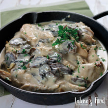 Cargar imagen en el visor de la galería, Pechuga de Pollo con Champiñones / Creamy Mushroom Chicken
